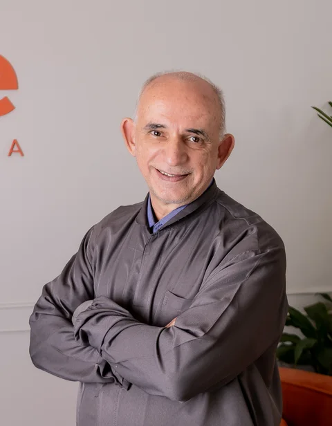 Dr. Carlos Antônio — dentista em Itupeva