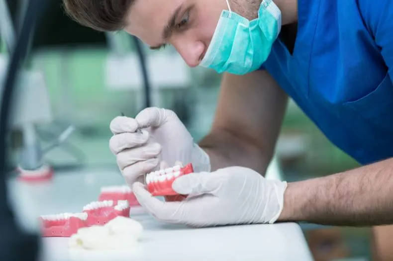 Prótese dentária em Itupeva - SP